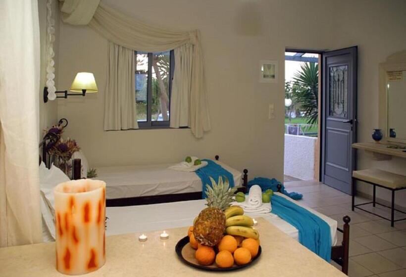 Студия Стандарт, Golden Bay Hotel Apartments