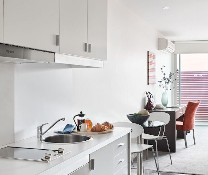 스탠다드 스튜디오, Punthill Williamstown