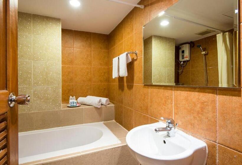 اتاق استاندارد, The Best Bangkok House