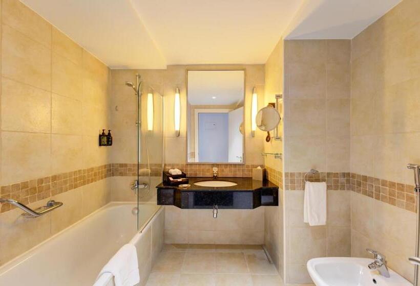 Номер Deluxe Кровать Кинг, Millennium Lakeview