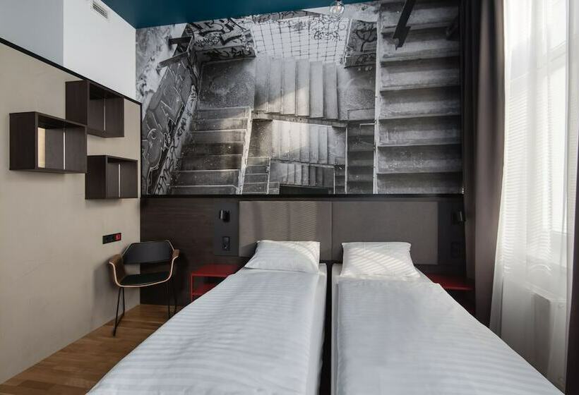수피리어 룸, Dean S Home Budapest