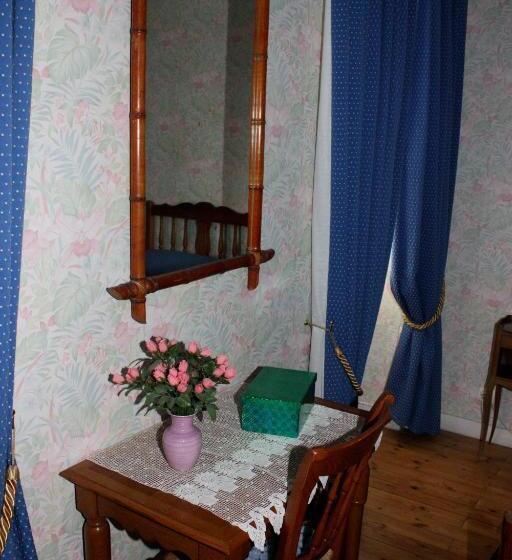 Дом 1 Спальня, Chateau De Mesnac