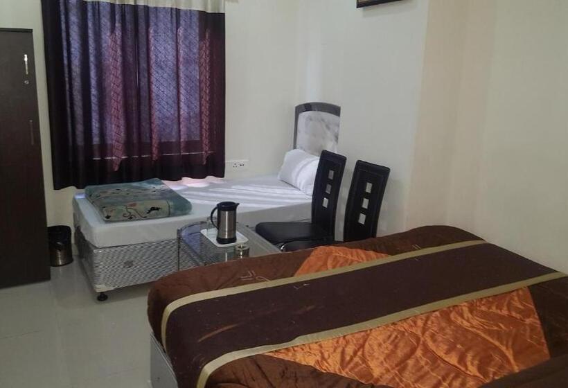 Номер Стандарт Трехместный, Galaxy Inn