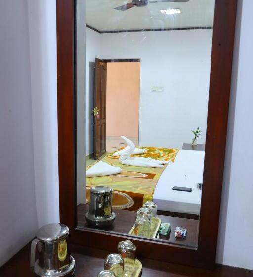 Семейный Номер, Ramanilayam Tourist Home