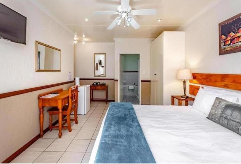 Семейный Номер, The Link Guest Lodge