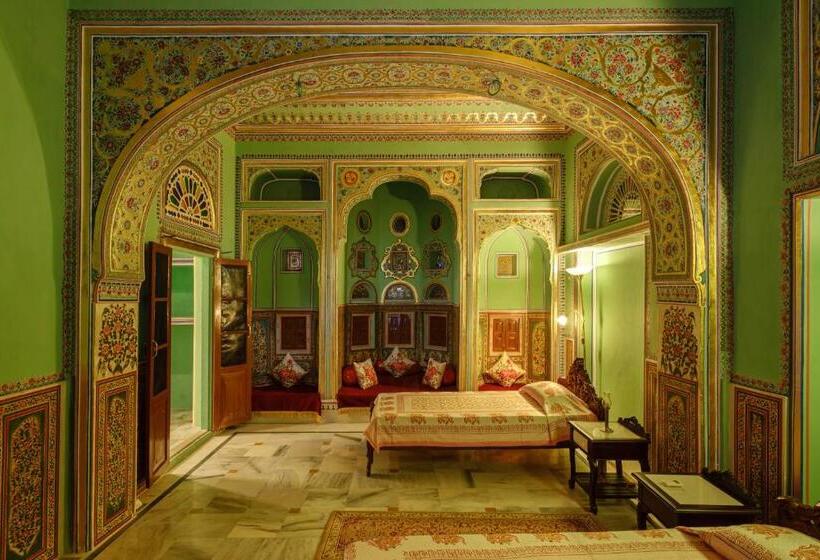 Номер Deluxe, Rajmahal Palace By Kanota Hotels Near Bisalpur Dam