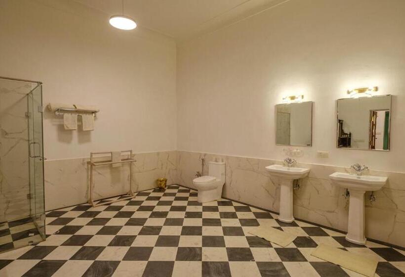 Номер Deluxe, Rajmahal Palace By Kanota Hotels Near Bisalpur Dam