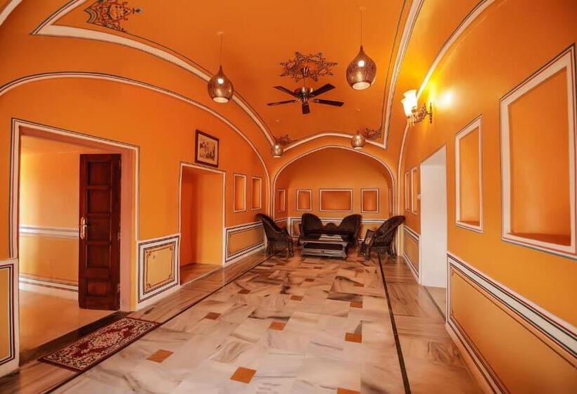Королевский Люкс, Rajmahal Palace By Kanota Hotels Near Bisalpur Dam