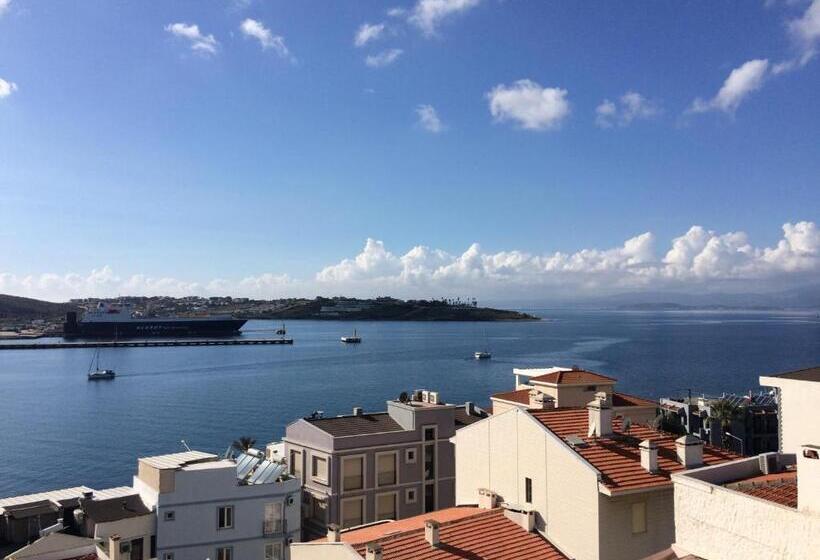 Quarto Quádruplo Estandar Vista Mar, Azize Palas Apart Otel