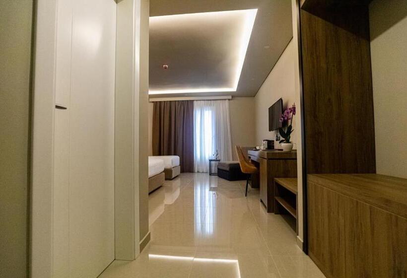 اتاق استاندارد سه نفره, Kraal Hotel Vlore