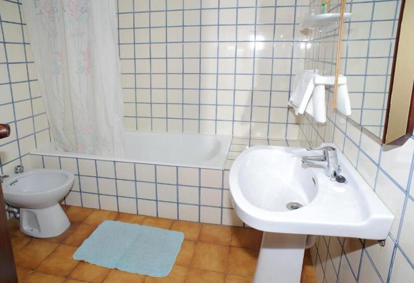 Номер Стандарт, Hostal Montaña