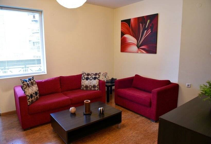 침실 2개 아파트, Bojur & Bojurland Apartment Complex