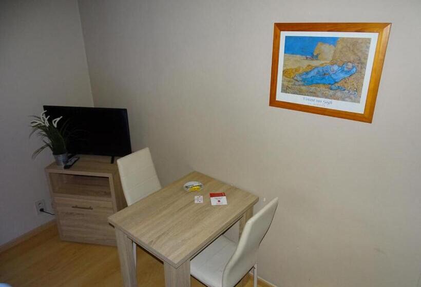 Номер Стандарт Индивидуальный, Room In Studio   Condo Gardens Leuven   Budget Studio Single