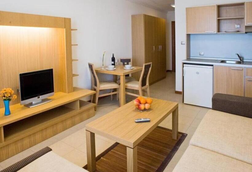 带1个卧室的带阳台的公寓, Emerald Beach Resort & Spa