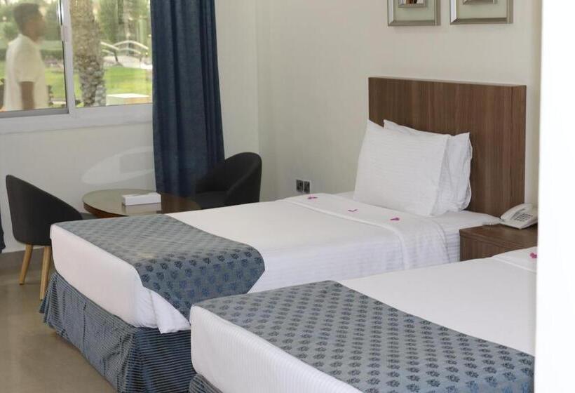 Номер Deluxe, Flamingo Beach