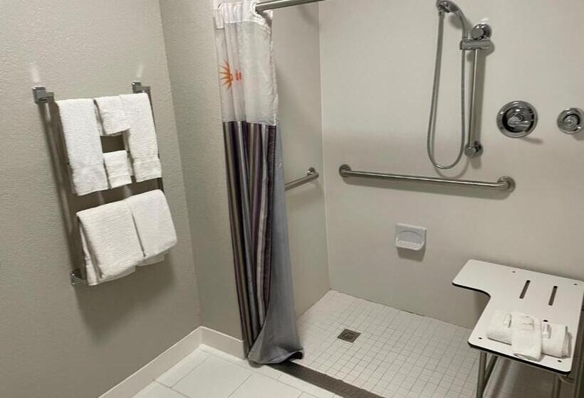 Номер Стандарт Адаптированный для Инвалидов, Days Inn By Wyndham Pleasant Prairie Kenosha