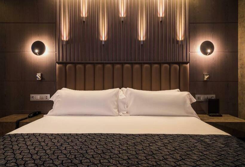 Habitación Deluxe con Terraza, Catalonia Gran Vía Bilbao