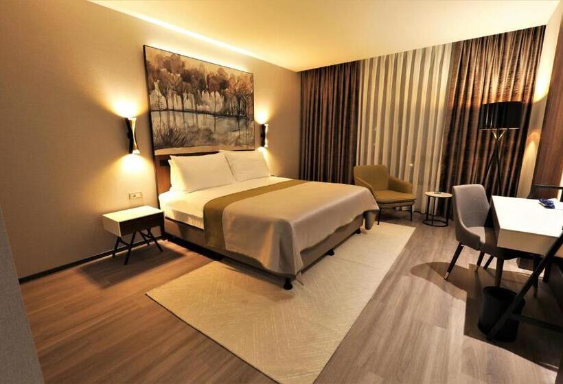 Номер Deluxe, Limak Skopje Luxury
