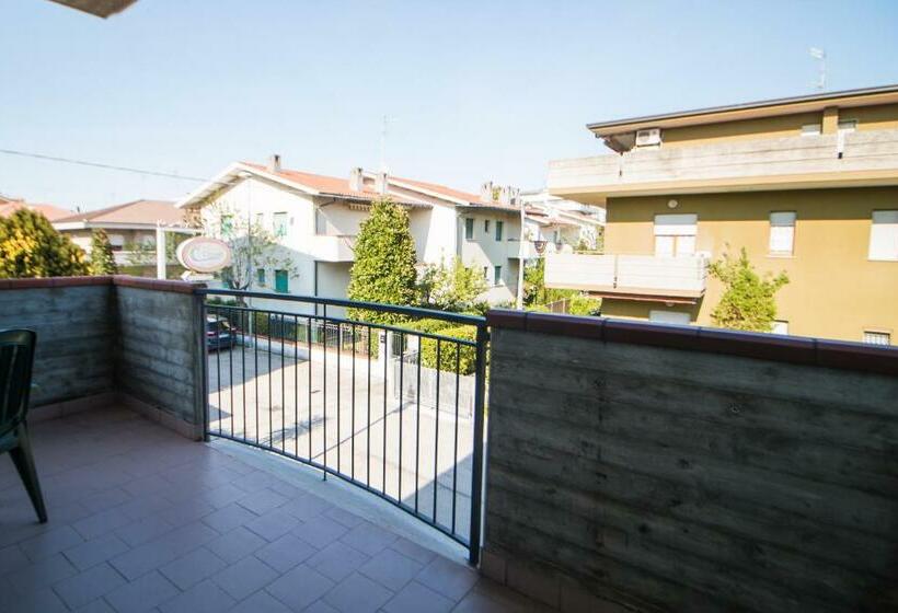 اتاق استاندارد چهار تخته, Villa Cesare B&b