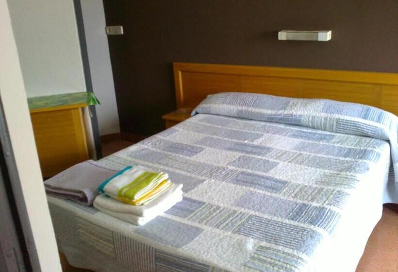 ベーシックワンルーム, Aparthotel Els Molins