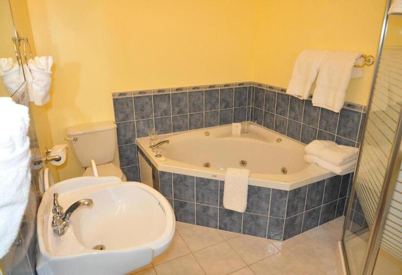 Номер Superior Кровать Куин, Brockamour Manor Bed And Breakfast