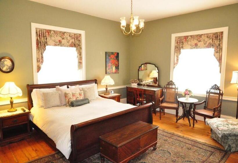 Номер Superior Кровать Кинг, Brockamour Manor Bed And Breakfast