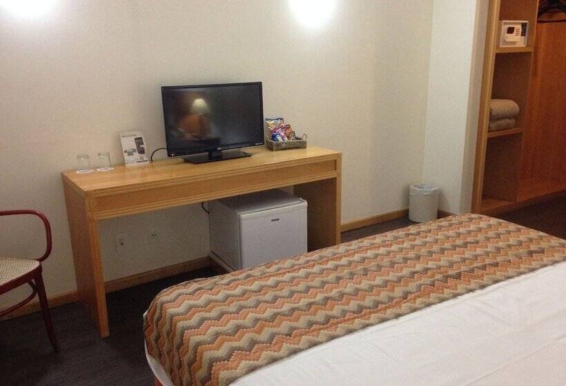 Номер Стандарт Трехместный, Nacional Inn Sorocaba