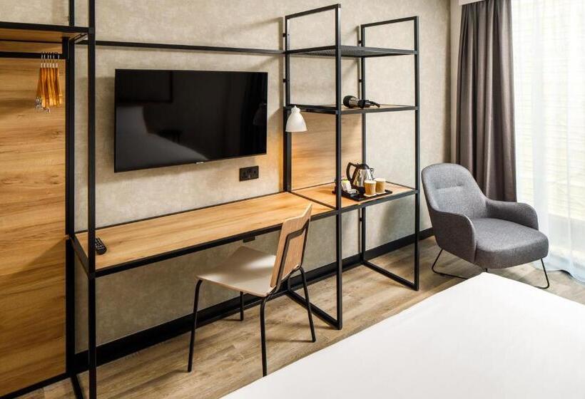 Номер Стандарт, Ibis London Sutton Point