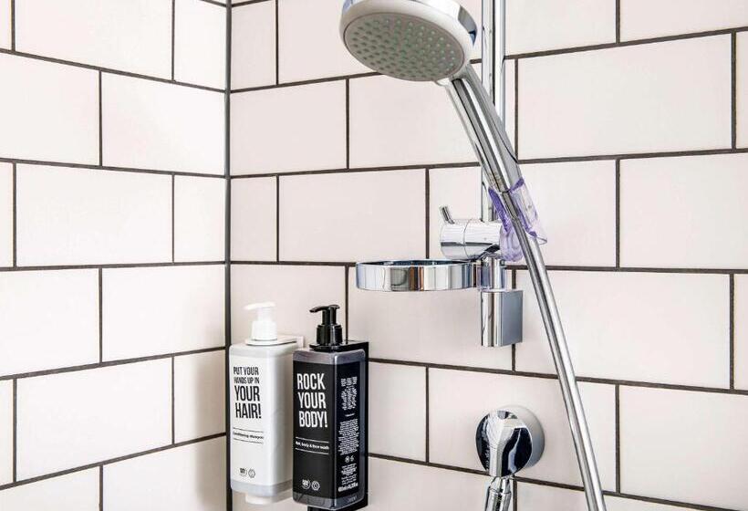 Номер Стандарт, Ibis London Sutton Point