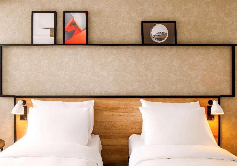 Номер Стандарт, Ibis London Sutton Point