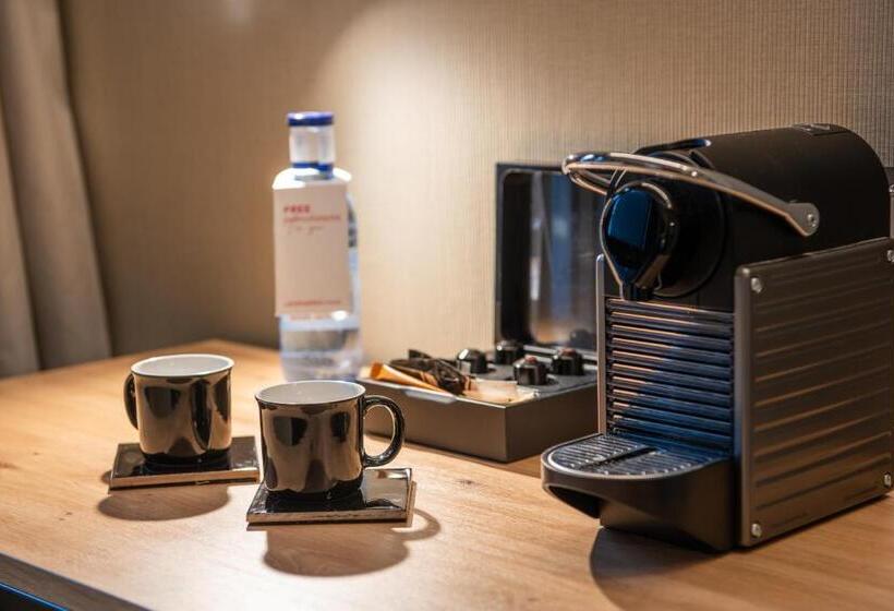 スーペリアトリプルルーム, Leonardo Boutique Hotel San Sebastián