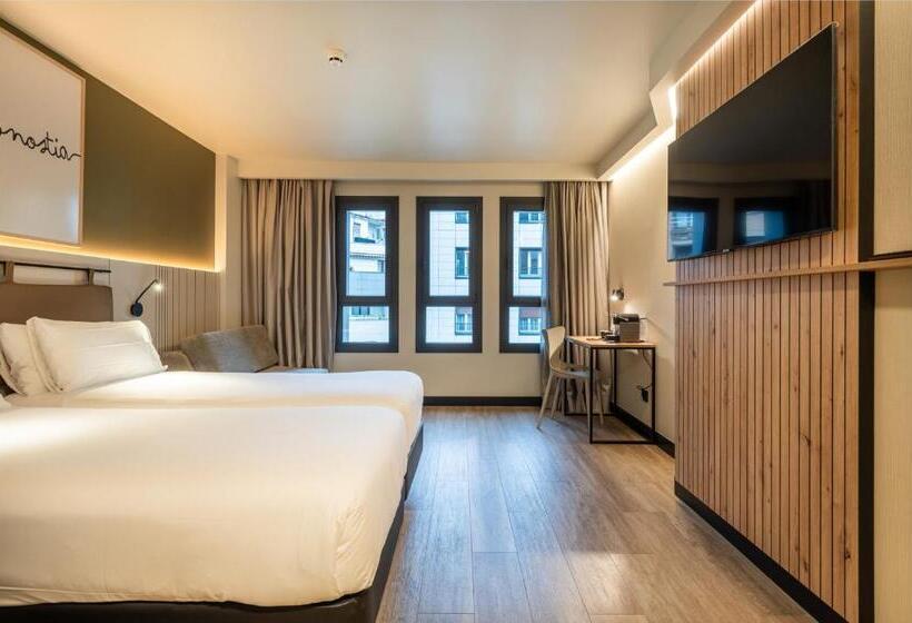 スーペリアトリプルルーム, Leonardo Boutique Hotel San Sebastián