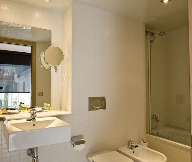 Апартаменты 3 Спальни, Casp 74 Apartments