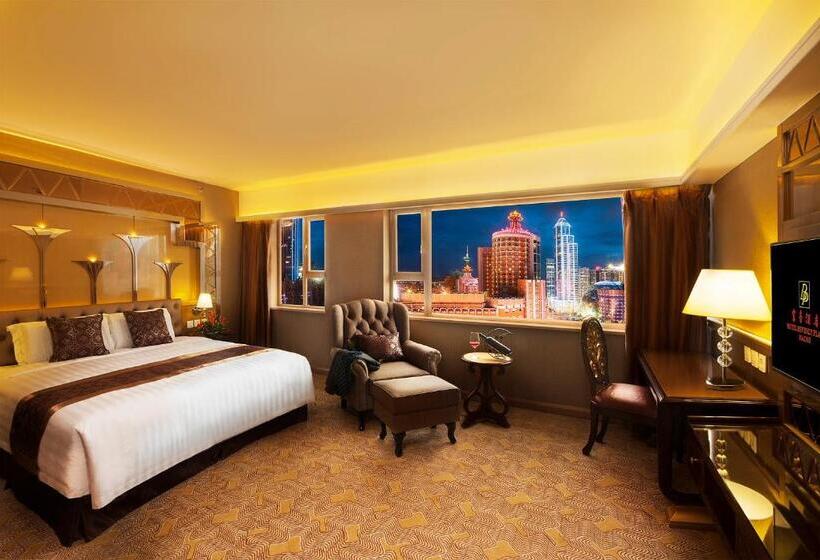 اتاق لوکس, Beverly Plaza