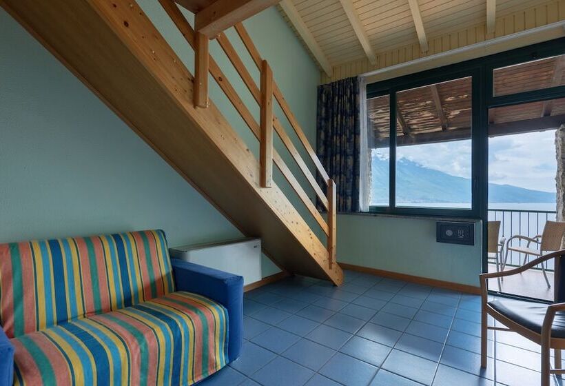 استودیوی استاندارد, Centro Vacanze La Limonaia