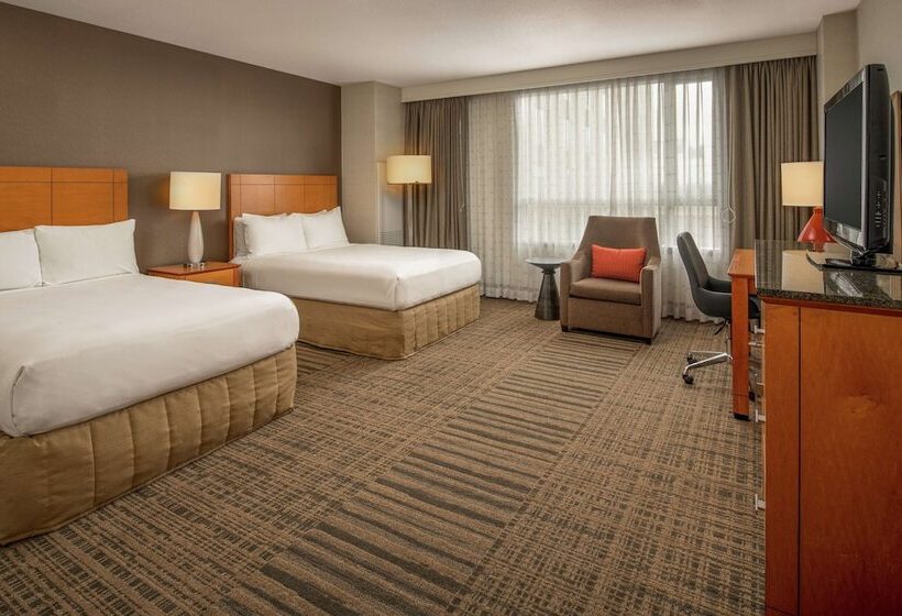 ２ダブルベッドのスタンダードルーム, Hilton Vancouver Washington