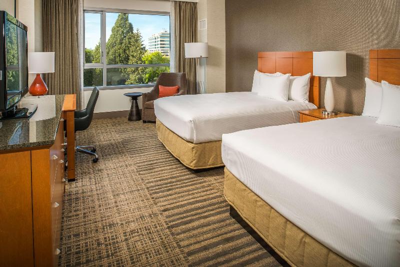 公園の見えるスタンダードルーム, Hilton Vancouver Washington