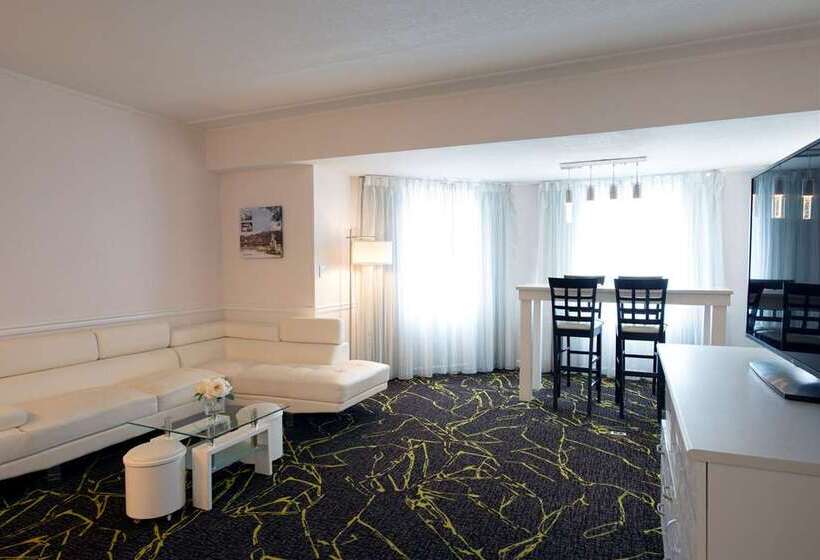 キングサイズベッドのスタンダードルーム, Hilton Vancouver Washington