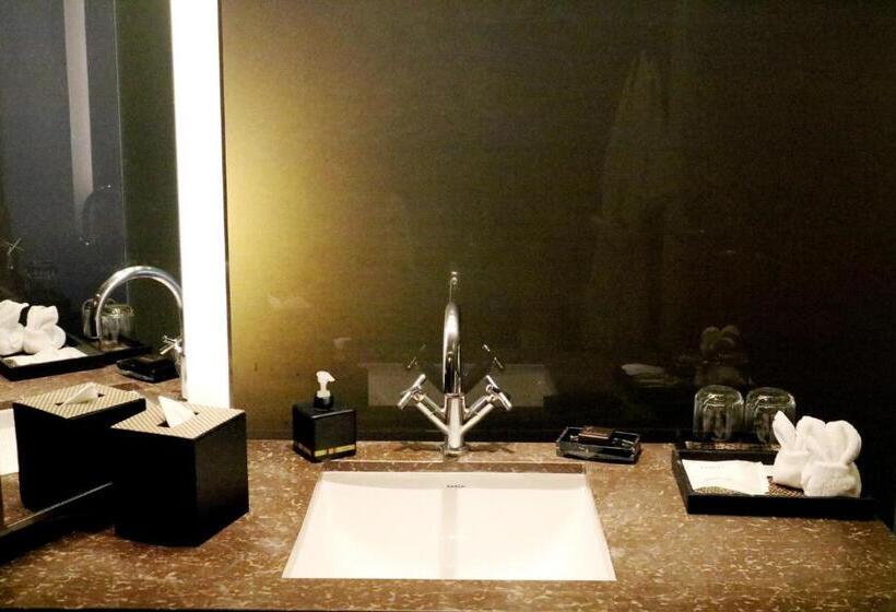 اتاق پریمیوم با بالکن, Jc Kevin Sathorn Bangkok