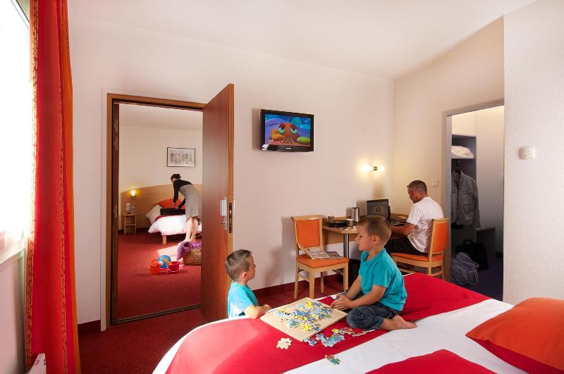 Четырехместный Номер Стандарт, Kyriad Quimper  Pontl Abbe
