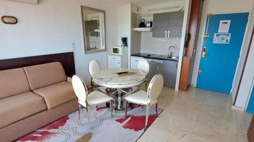 Апартаменты 1 Спальня Вид на Море, Appart Hôtel Le Trianon