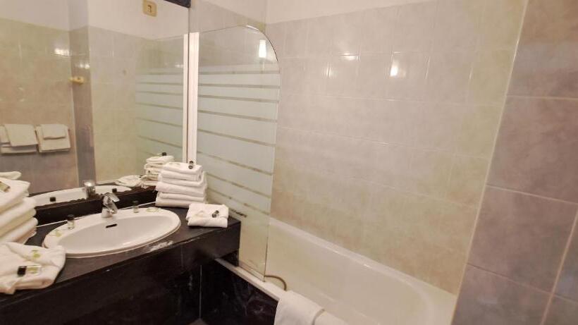 Апартаменты 1 Спальня Вид на Море, Appart Hôtel Le Trianon