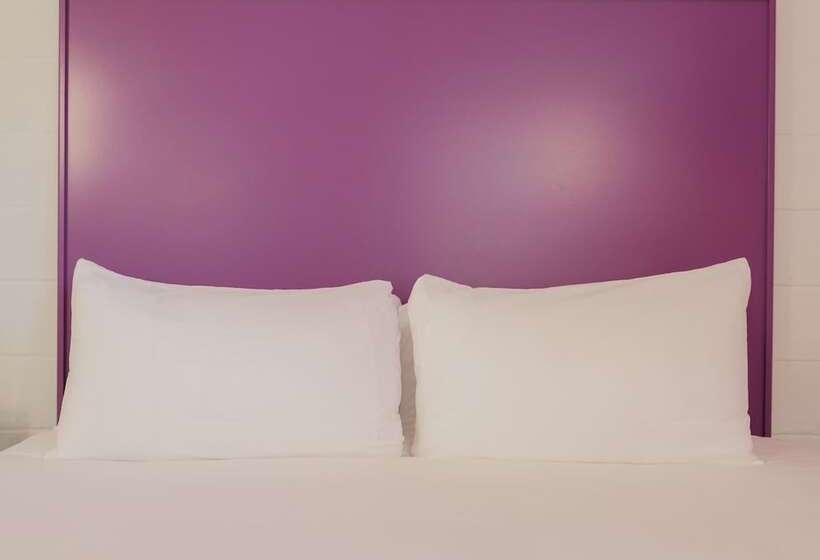 Quarto Estandar Individual, The Gallatin