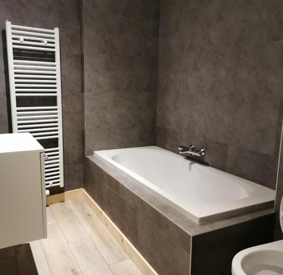 Номер Стандарт, Luxury Spa Hotel   Francofolies