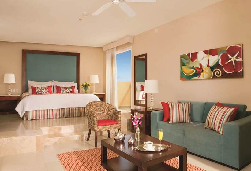 キングサイズベッドのジュニアスイート, Dreams Jade Resort & Spa  All Inclusive