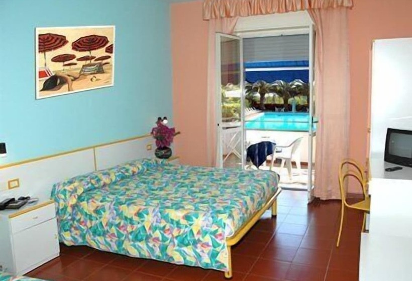 Четырехместный Номер Стандарт, Seven Residence
