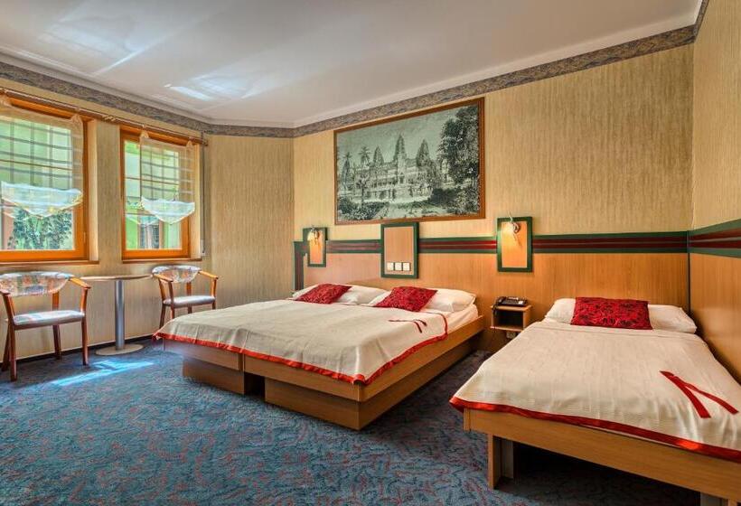 غرفة قياسية ثلاثية, Wellness Hotel Babylon