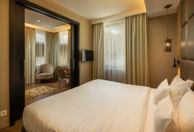 스위트, Continental Hotel Budapest