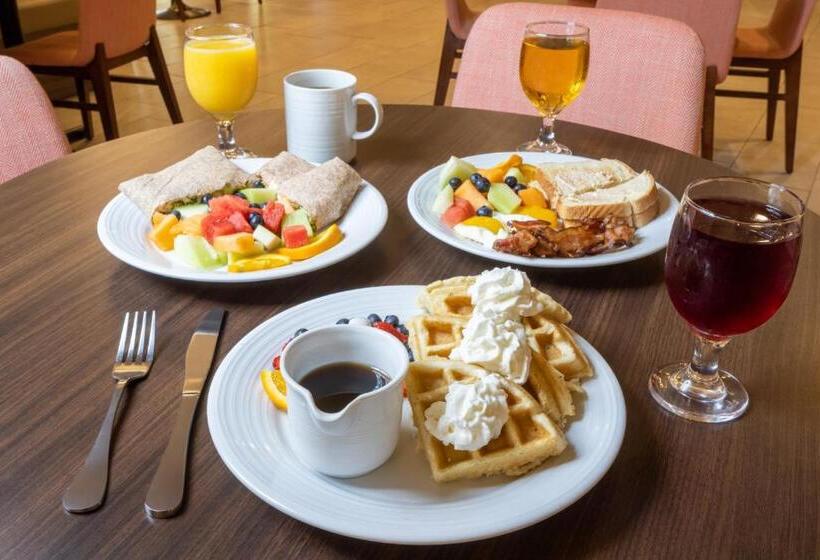 带大床的标准间, Holiday Inn Poughkeepsie, An Ihg