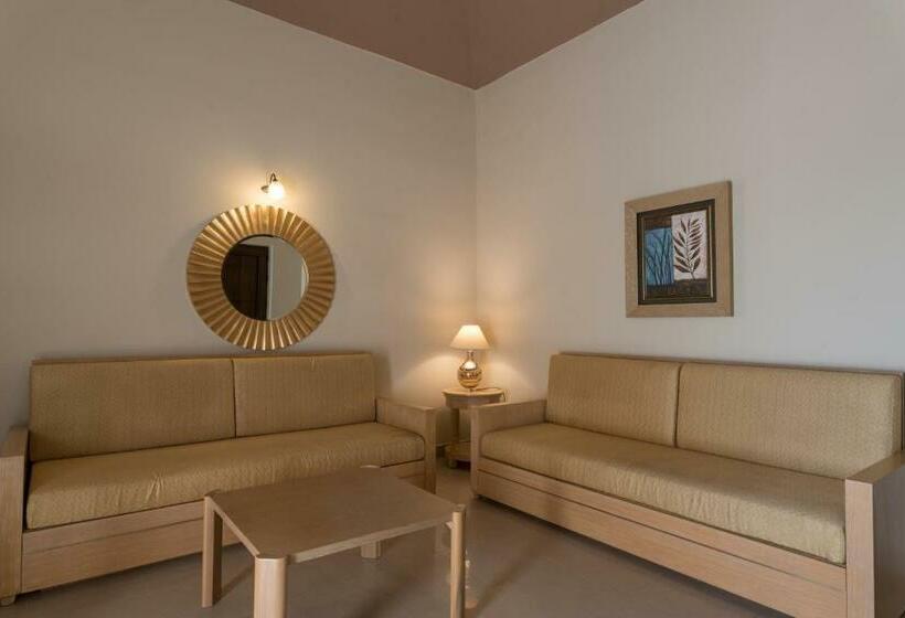 Апартаменты 1 Спальня Вид на Бассейн, Okeanis Golden Resort